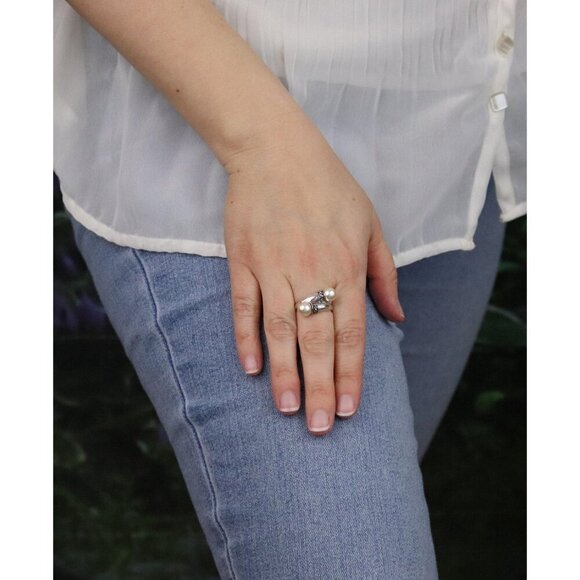 Sterling Silver Pearl and Marcasite Bypass Ring Size 6 3/4 - Picture 7 of 7